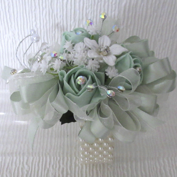 Peppermint Rose Bud & Crystal Corsage 